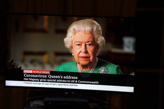 Coronavirus in Großbritannien, Queen Elizabeth II. Fernsehansprache Coronavirus: Fernsehansprache Königin Elizabeth II, BBC World News