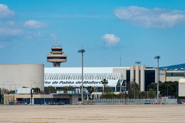 20200405 Palma de Mallorca under Corona Close down PALMA DE MALLORCA, SPAIN - APRIL 5: Palma Airport at - Palma de Mallorca under Corona Close down on April 5, 2020 in Palma de Mallorca, . Palma de Mallorca Baleares Spain
