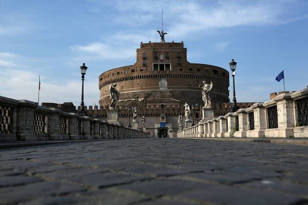 Italy: Rome at the end of 4th week of COVID-19 A view of a empty Castel Sant’Angelo from the Ponte degli Angeli in Rome at the end of fourth week of national lock down against the sprad of the new coronavirus dubbed COVID-19. Roma Italy Italy Copyright: Giuseppex Pino xFama