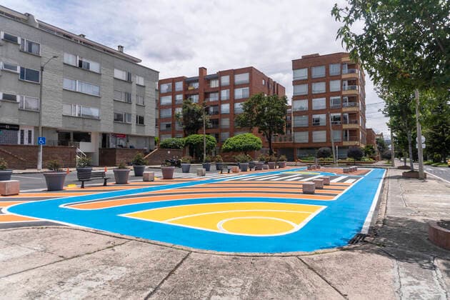 Coronavirus in Kolumbien, Eindrücke aus Bogota April 5, 2020: The streets of the city of Bogota, empty. In the government-ordered quarantine to stop the spread of the coronavirus, COVID-19. - ZUMAh147 20200405_zap_h147_033 Copyright: xDanielxGarzonxHerazox