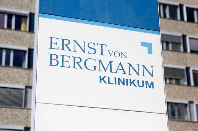 Der Corona-Ausbruch im Ernst von Bergmann Klinikum forderte bisher 12 Todesopfer. Nach einer Häufung von Corona-Infektionsfällen hatte die größte Potsdamer Klinik Hilfe vom Bund geholt. Potsdam, 05.04.2020
