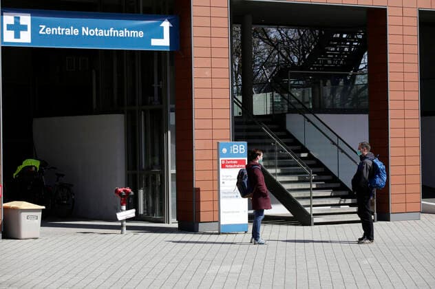 Der Corona-Ausbruch im Ernst von Bergmann Klinikum forderte bisher 12 Todesopfer. Nach einer Häufung von Corona-Infektionsfällen hatte die größte Potsdamer Klinik Hilfe vom Bund geholt. Potsdam, 05.04.2020