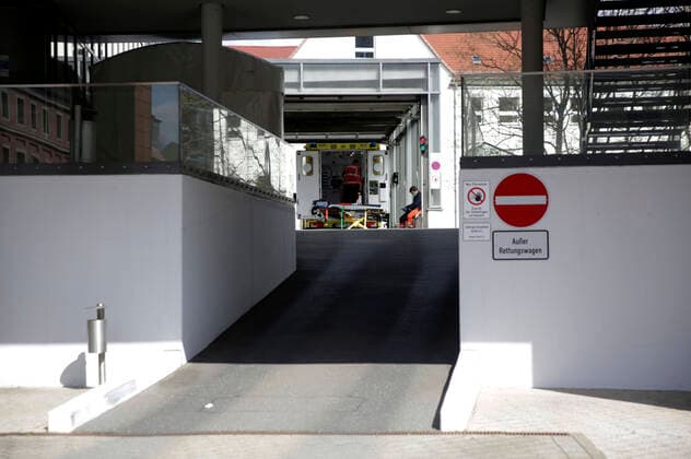 Der Corona-Ausbruch im Ernst von Bergmann Klinikum forderte bisher 12 Todesopfer. Nach einer Häufung von Corona-Infektionsfällen hatte die größte Potsdamer Klinik Hilfe vom Bund geholt. Potsdam, 05.04.2020