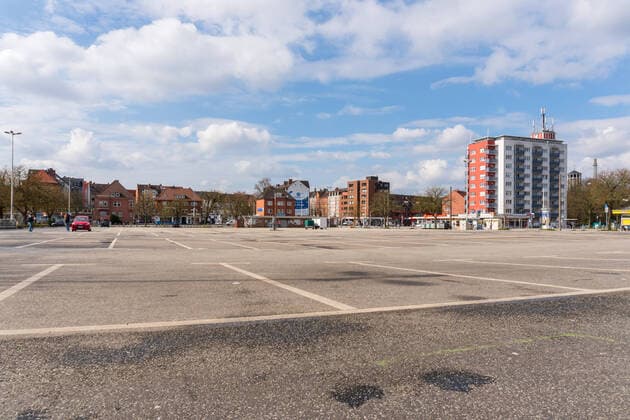 Kiel, Impressionen einer menschleeren Innenstadt der Schleswig-Holsteinischen Landeshauptstadt während der Corona Pandemie Kiel Exerzierplatz Schleswig-Holstein Deutschland