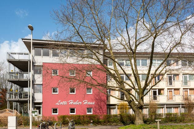Kiel, Seniorenwohnanlagen und Pflegeheime verschärfen die Besuchsbedingungen auch für Angehörige wegen der Coronaviren Pandemie Kiel Südfriedhof Schleswig-Holstein Deutschland