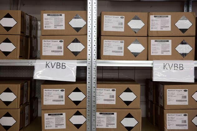 Die KVBB verteilt mit Hilfe des DRK medizinische Schutzausrüstung an Ärzte im Land Brandenburg. Potsdam, 06.04.2020