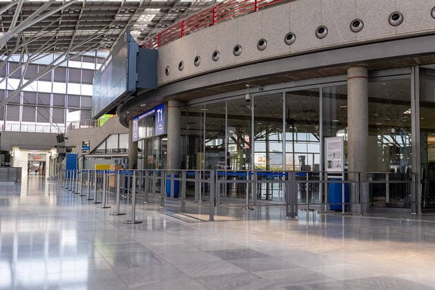 Stuttgart Themenfoto, Stockfoto, Flughafen Stuttgart, geschlossen wegen Corona, 06.04.2020 Schalterbereich geschlossen, Themenfoto, Stockfoto, Flughafen Stuttgart, geschlossen wegen Corona, 06.04.2020, Copyright: xEibner-Pressefoto SaschaxWaltherx EP_swa