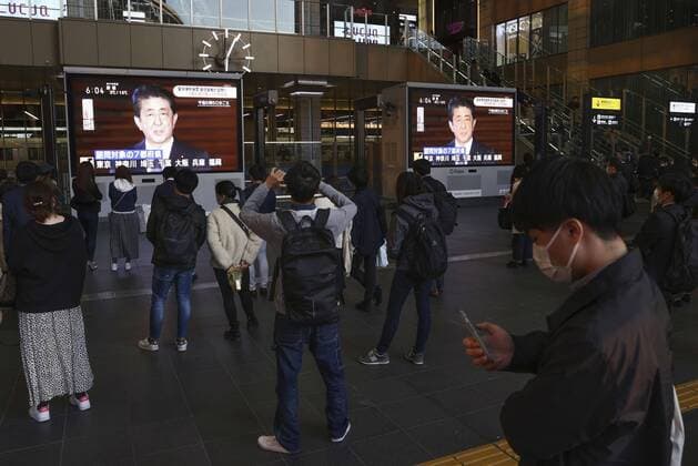 New coronavirus Street TVs in Osaka on April 6, 2020, show news of Japanese Prime Minister Shinzo Abe s plans to declare a state of emergency in the middle of the coronavirus crisis. 