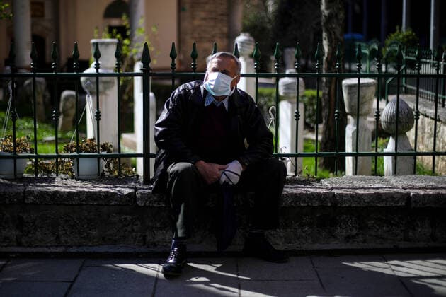 Coronavirus in Bosnien-Herzegowina, Eindrücke aus Sarajewo PXL_Pensioners 06.04.2020., Sarajevo,Bosnia and Herzegovina - For the first time after the restriction because of Covid 19 , persons over 65 are allowed to leave their home.. The decision was made because retirees have to go to their retirement in bank. People over the age of 65 can move from 8 in the morninig to 12 in the afternoon by the end of this week ArminxDurgut PIXSELL