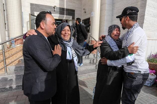 April 6, 2020, Khan Younis, Gaza Strip, Palestinian Territory: Palestinians who were quarantined leave the quarantine centers, after the end of the quarantine period in the center of Muscat in Khan Younis in the southern of Gaza strip, April 6, 2020 Khan Younis Palestinian Territory - ZUMAap3_ 20200406_zaf_ap3_115 Copyright: xAshrafxAmrax