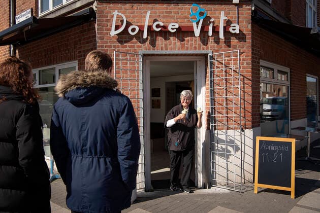 Foraaret og paaskeferien bliver indtaget i fulde drag ved Dolce Vita paa Troejborg i Aarhus mandag den 6. april 2020.. , Aarhus Denmark Copyright: BoxAmstrup BoxAmstrupx cop109 spdk20200406-181014-L