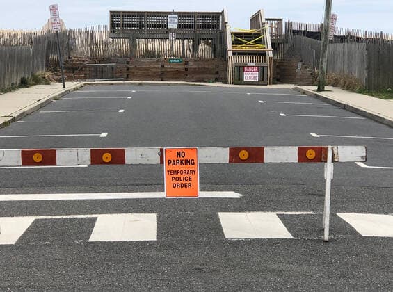Point Pleasant Beach, NJ - APRIL 6: Public areas closed due to Coronavirus pandemic in Point Pleasant Beach, New Jersey on April 6, 2020. Copyright: xJohnxBarrettx