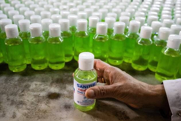 April 14, 2020, Kathmandu, Nepal: A worker arranges plastic bottles of hand sanitizer at Nepal Ausadi Limited during the fourteenth day of the nationwide lockdown amid concerns about the spread of corona virus (COVID-19) in Kathmandu..The coronavirus outbreak has made the Indian government to restrict the export of dozens of drugs, including paracetamol leading to fears of a global shortage of essential medicines. Kathmandu Nepal - ZUMAs197 20200414_zaa_s197_001 Copyright: xPrabinxRanabhatx