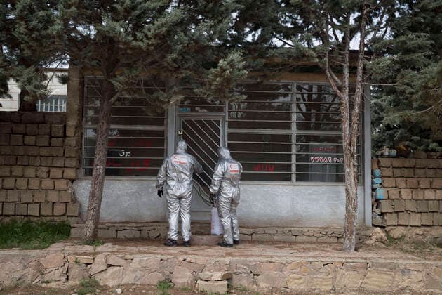 April 6, 2020, Tehran, Iran: Members of the Iranian Red Crescent s Volunteers Organization wearing face masks and protective suit attend the Hameh Sin (Torkaman) mountain village for sanitizing and screening villagers who may be infected by the novel coronavirus (COVID-19) disease in eastern Tehran, Iran. Media reported that Iran is one of the most affected by pandemic COVID-19 disease caused by the SARS-CoV-2 coronavirus. According to the latest reports by the Iranian Ministry of Health, over 3,700 people have died from the coronavirus infection throughout the country. Tehran Iran - ZUMAf146 20200406_zip_f146_037 Copyright: xRouzbehxFouladix