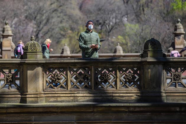 April 6, 2020, New York, NEW YORK, EUA: View of Central Park in the spring in New York during the Coronavirus Covid-19 pandemic in the United States. New York EUA - ZUMAc233 47120032st Copyright: xVanessaxCarvalhox