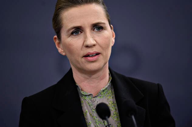 Statsminister Mette Frederiksen (S) afholder pressemoede om COVID-19 i Danmark i Spejlsalen i Statsministeriet mandag den 6. april 2020.. , Copenhagen Denmark Copyright: PhilipxDavali PhilipxDavalix cop222 spdk20200406-214631-L