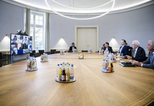 Bundesgesundheitsminister Jens Spahn (CDU) im Rahmen einer Kabinettssitzung im Staatsministerium Baden-Wuerttemberg in Stuttgart am 07.04.2020. Stuttgart Germany