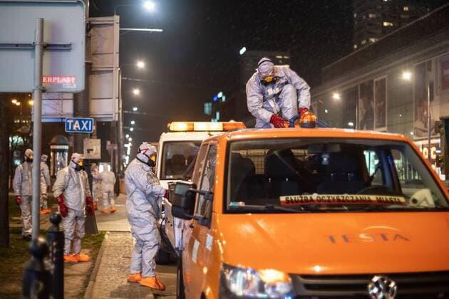 Disinfection of the subway in Warsaw due to the coronavirus outbreak Disinfection of the subway in the city centre due to the coronavirus outbreak on April 07, 2020 in Warsaw, Poland. EN_01418123_3587 