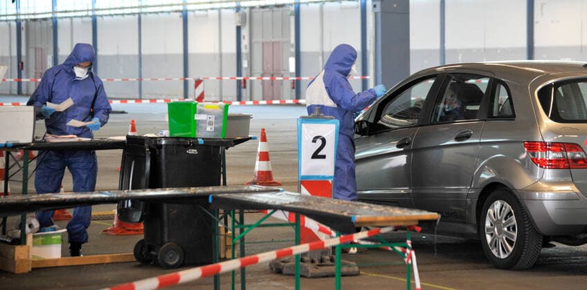 Corona-Teststation auf dem Messegelände in Saarbrücken. Fotografiert am 06.04.2020