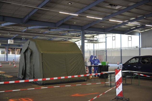 Corona-Teststation auf dem Messegelände in Saarbrücken. Fotografiert am 06.04.2020