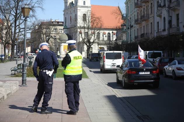 A car protest of the entrepreneurs in Krakow during the coronavirus outbreak A car protest of the entrepreneurs during the coronavirus outbreak on April 07, 2020 in Krakow, Poland. EN_01423820_0006 