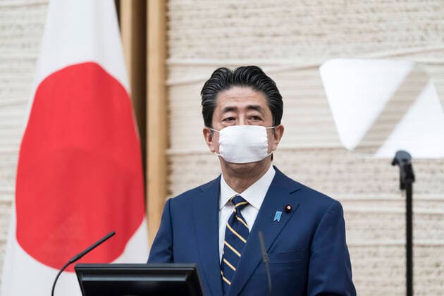April 7, 2020, Tokyo, Japan: TOKYO, JAPAN - APRIL 07: Japan s Prime Minister Shinzo Abe wearing a face mask attends a press conference at the prime minister s official residence on April 07, 2020 in Tokyo, Japan. Tokyo Japan - ZUMAz114 20200407_zih_z114_002 Copyright: xPOOLx