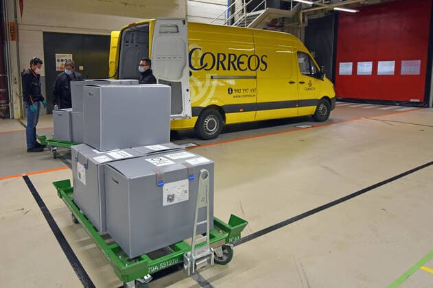 April 7, 2020, Martorell, Barcelona, Spain: Fully assembled OxyGENs..Spanish automobile company, SEAT has shifted a team of 150 workers from manufacturing cars to making respirators that help COVID-19 patients, reusing mechanical parts like the windshield wiper motor. The respirator is called OxyGEN. Martorell Spain - ZUMAs197 20200407_zaa_s197_090 Copyright: xRamonxCostax