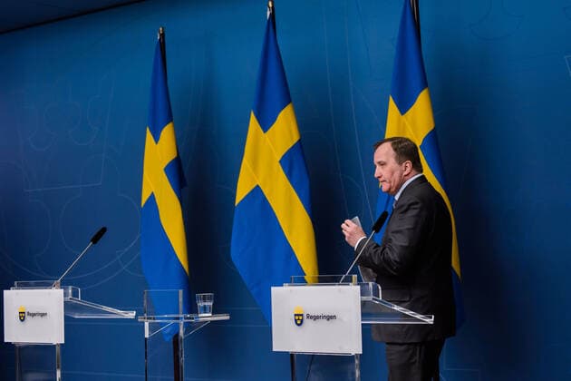 200407 Stefan Löfven, Prime Minister of Sweden, arrives at a press conference with the government of Sweden regarding the coronavirus, Covid-19, on April 7, 2020 in Stockholm. Photo: Maxim ThorÃ BILDBYRAN kod MT bbeng presskonferens regeringen politik corona virus coronaviruset covid-19 press conference public events coronavirus stadsminister Copyright: MAXIMxTHORE 47122323st