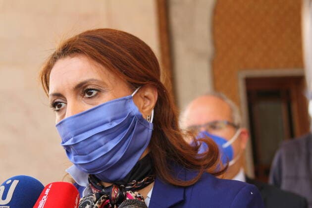 Coronavirus in Tunesien, Pflegekräfte üben den Ernstfall in Tunis La municipalite de tunis propose une operation blanc de l enterrement des deces de corona a tunis Mise en terre NEWS : Crise sanitaire mondiale et la pandemie du Coronavirus Covid19 en tunisie - Tunis - 07 04 2020 WassimJdidi Panoramic 