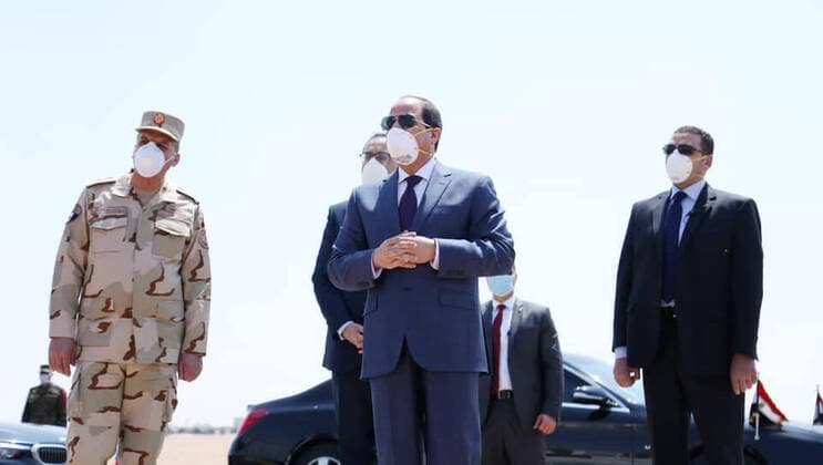 April 7, 2020, Cairo, Cairo, Egypt: Egyptian President Abdel Fattah el-Sisi, inspects the readiness of the armed forces personnel, equipment and crews to help the civil sector in the country to combat the spread of the coronavirus disease (COVID-19) in Cairo, Egypt on April 7, 2020 Cairo Egypt - ZUMAap3_ 20200407_zaf_ap3_056 Copyright: xEgyptianxPresidentxOfficex