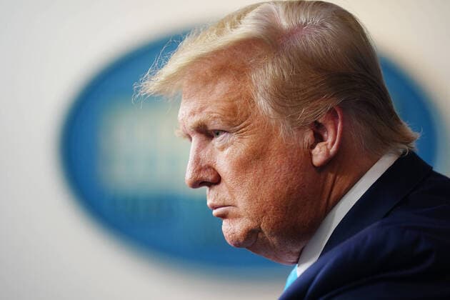 News Bilder des Tages President Donald J. Trump, joined by members of the Coronavirus Task Force, delivers remarks on the COVID-19 pandemic in the James S. Brady Press Briefing Room of the White House in Washington, D.C. on Tuesday, April 6, 2020.  WAX20200407924 JIMxLOxSCALZO