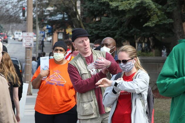 April 7, 2020, Milwaukee, Wisconsin, U.S: Milwaukee County residents line up to vote Tuesday April, 7, 2020 during the COVID-19 pandemic. Wisconsin Governor Tony Evers sought to postpone the elections because of the (coronavirus) COVID-19 pandemic, and was overruled by the Wisconsin Supreme Court to have the voting proceed as scheduled. Milwaukee U.S. - ZUMAr148 20200407_zap_r148_114 Copyright: xPatxA.xRobinsonx