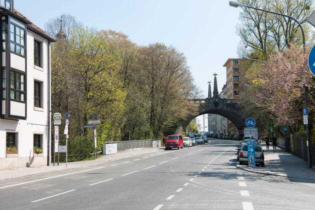 Muenchen, der Gebsattelberg in der Au ohne Verkehr