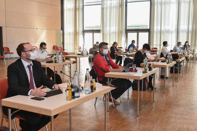 Stadtratssitzung im Zeichen von Corona am Dienstag (07.04.2020) in der Saarbrücker Congresshalle.