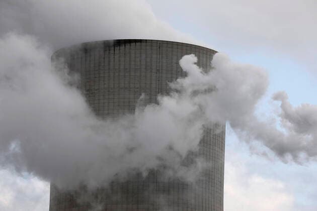 11.03.2020 Datteln Das neue Kohlekraftwerk Kraftwerk Datteln 4 Schornstein mit Rauch am Himmel *** 11 03 2020 Datteln The new coal-fired power plant Datteln power plant 4 Chimney with smoke in the sky