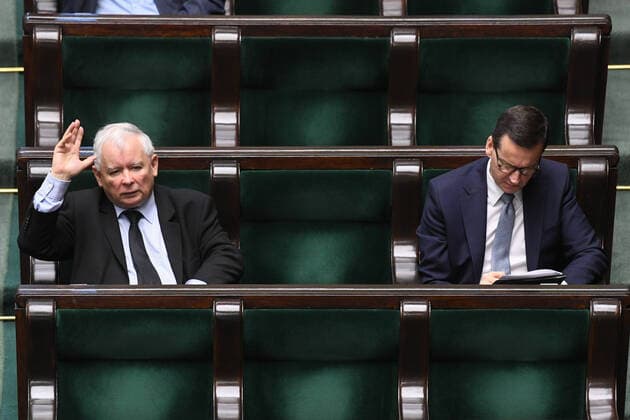 9th Special Sitting of the Sejm during the coronavirus outbreak Jaroslaw Kaczynski, Mateusz Morawiecki 9th Special Sitting of the Sejm during the coronavirus outbreak on April 08, 2020 in Warsaw, Poland EN_01422587_1476 