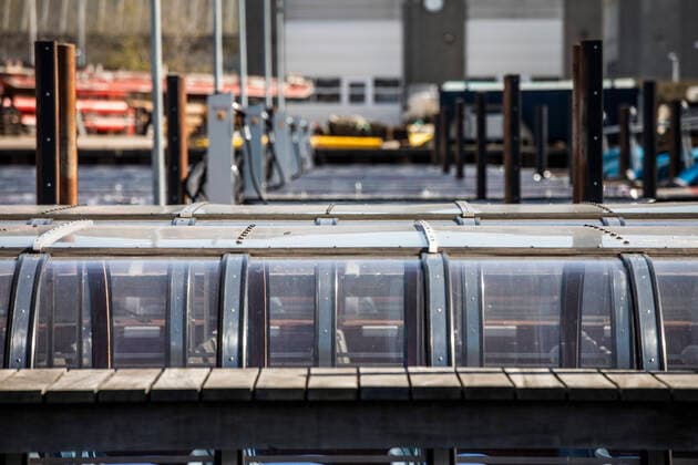 Stromma Canal Tours Copenhagens baade ligger stille ligger ved Industrilynetten i Koebenhavn onsdag den 8. april 2020. Paa grund af COVID-19 er det ikke muligt at komme paa havnerundfart i paasken.. , Denmark Copyright: ÓlafurxSteinarxRyexGestsson ÓlafurxSteinarxGestssonx COP106 spdk20200408-145517-L