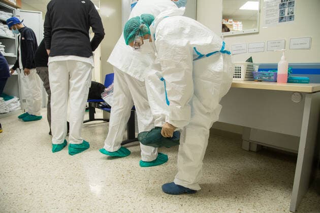Rome: Dressing of nurses in a COVID-19 Hospital Dressing procedures for nurses in the clean area of pavilion D of the San Filippo Neri hospital in Rome, used as a Covid hospital Roma RM Italy Copyright: MatteoxNardone