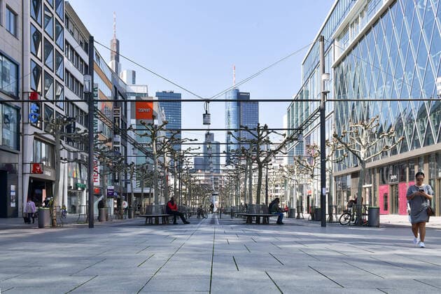 08.04.2020, xblx, Ein ganz normaler Corona Tag in Frankfurt, nur wenige Menschen auf der Zeil, emwirt Frankfurt am Main