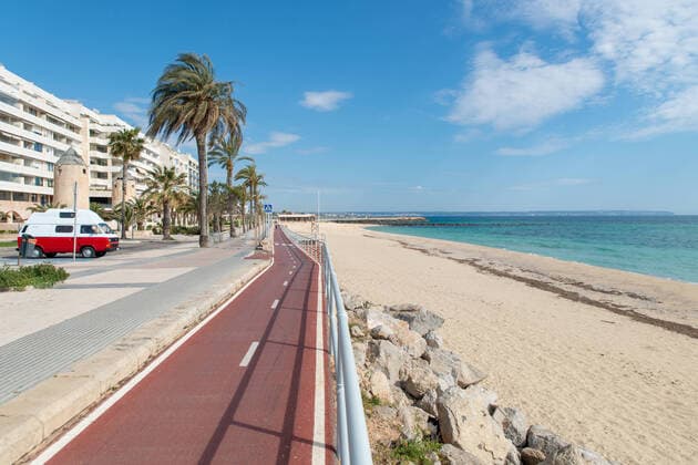 News Bilder des Tages 20200408 Palma de Mallorca under Corona Close down PALMA DE MALLORCA, SPAIN - APRIL 8 2020 : Portixiol at - Palma de Mallorca under Corona Close down on April 8, 2020 in Palma de Mallorca, . Palma de Mallorca Baleares Spain