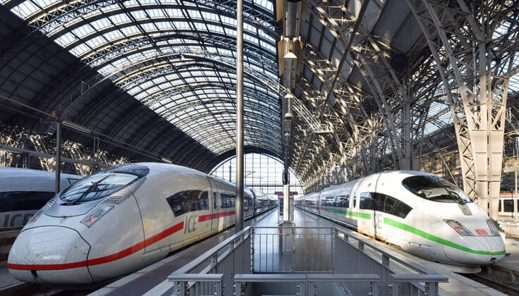 xblx, ICE Zug der Deutschen Bahn im Hauptbahnhof Frankfurt, emwirt Frankfurt am Main