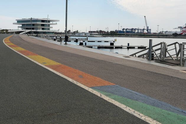April 9, 2020, Valencia, VALENCIA, SPAIN: Illustration, General views of the empty sport port in Valencia during Holy Week during the fourth week after the Government declared the state of alarm in Spain and recommended people to stay at home to fight coronavirus COVID-19 on April 9, 2020 in Valencia, Spain Valencia SPAIN - ZUMAa181 20200409_zaa_a181_020 Copyright: xIvanxTerronx
