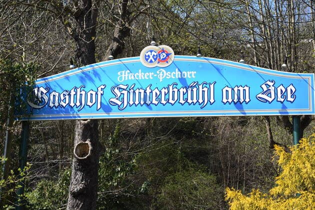 Maria Einsiedel-Wegen Corona Virus Geschlossener Gasthof Hinterbruehl am See Muenchen 09.04.20 Muenchen