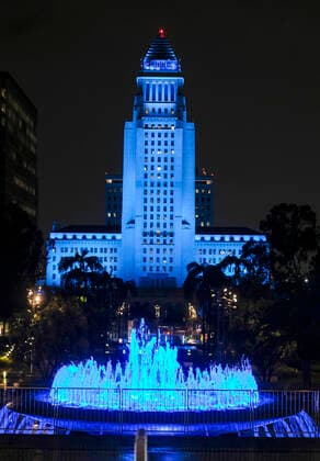 April 9, 2020, Los Angeles, California, U.S: Los Angeles city hall is lit up in blue in solidarity with the hospital workers and first responders fighting COVID-19, Thursday, April 9, 2020, in Los Angeles. Over 150 sites all over the U.S. lighted up blue tonight at 8pm local time in solidarity with the hospital workers and first responders fighting COVID-19. Los Angeles U.S. - ZUMAc68_ 20200409_zaf_c68_041 Copyright: xRingoxChiux