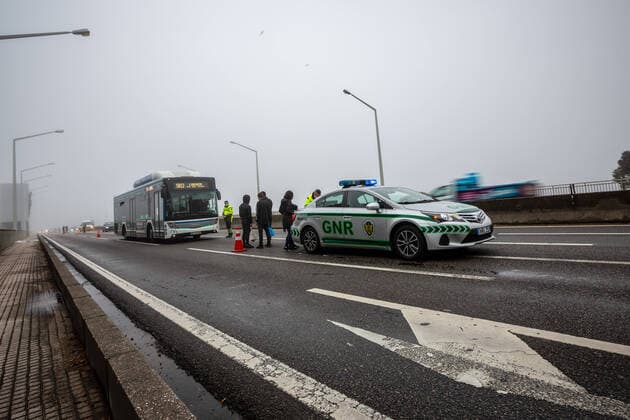 April 9, 2020, Porto, Portugal: Portuguese police setup checkpoints at the main entrance of the city asking for documentation for not staying home during the Easter holidays amid Coronavirus outbreak in Porto..Easter period, From April 9th until April 13th the movement of people outside the municipality of residence is prohibited, and people will only be able to leave their municipality of residence if they have proof of the working entity. Within this period of time the police will inspect highways and public transports, this is done to prevent the spread of coronavirus in Portugal. Porto Portugal - ZUMAs197 20200409_zaa_s197_127 Copyright: xDiogoxBaptistax