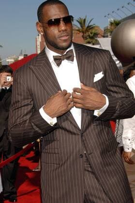 LeBron James at arrivals for 2007 ESPY AWARDS, The Kodak Theatre, Los Angeles, CA, July 11, 2007. Photo by: Dee Cercone Everett Collection !ACHTUNG AUFNAHMEDATUM GESCHÃ„TZT! PUBLICATIONXNOTxINxCANxCHNxFRAxITAxJPNxNORxPOLxRUSxESPxUKxUSA Copyright: xDeexCercone EverettxCollectionx 0711JLA DX022