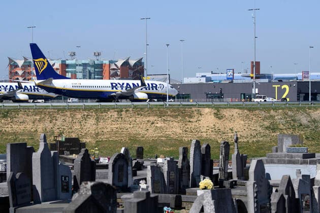 Illustration picture shows Ryanair planes during a visit to several services at Brussels South Airport, in Gosselies, Charleroi, Friday 10 April 2020. Belgium is in its fourth week of confinement in the ongoing corona virus crisis.  POOLxCHRISTOPHExLICOPPE 2494917