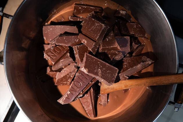 Paris, France, April 9, 2020 - Didier Fourreau chocolate factory is at work for the Easter holidays, despite the Coronavirus epidemic (Covid-19).  Copyright: xAlexisxSciardx