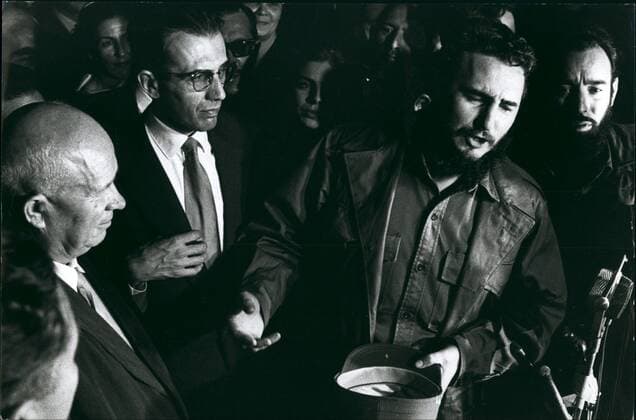 Sept 1960 - New York, New York, USA - NIKITA KHRUSHCHEV and FIDEL CASTRO in NYC for a United Nations meeting. New York U.S.A. - ZUMAk09_ 19610101_jes_k09_571 Copyright: xKEYSTONExPicturesx
