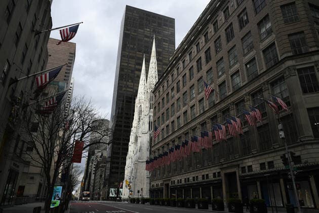 April 10, 2020, New York, New York, UUSA: An empty St Patrick s Cathedral stands guard on an empty 5th Avenue in a shuttered New York City on Good Friday of Holy Week, as the Coronavirus peaks in the city. New York USA - ZUMAl113 20200410_zap_l113_002 Copyright: xMiguelxJuarezxLugox